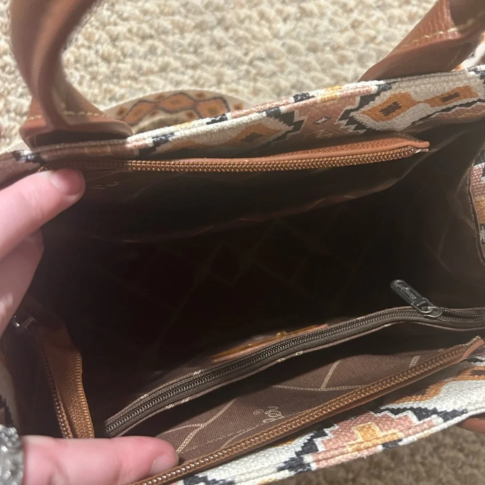 Wrangler Beige, Brown & Tan Patterned Canvas Tote with Detachable Strap - Picture 3 of 5